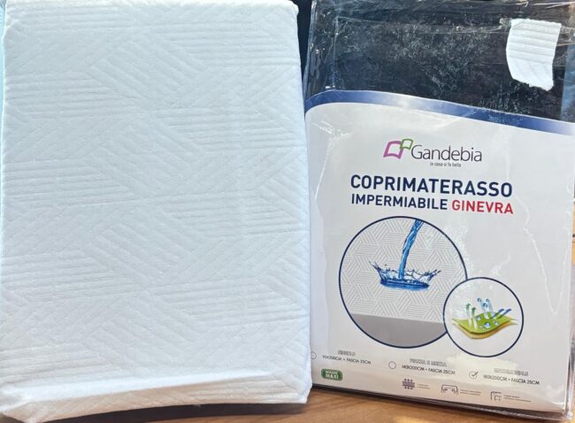 COPRIMATERASSO IMPERMEABILE GINEVRA IN SPUGNA JACQUARD